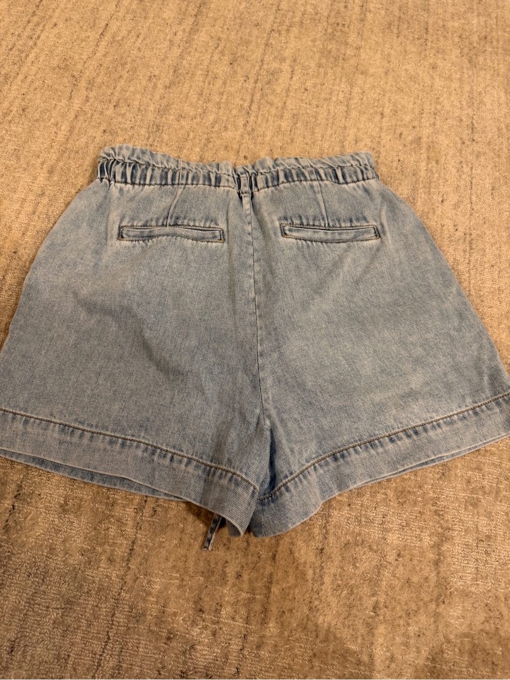 Rails Light Wash Paperbag Denim Drawstring Shorts - Women's - Picture 4 of 4